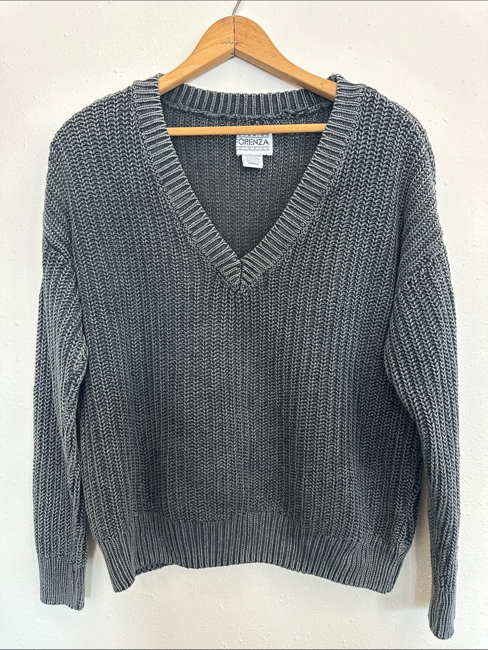 Vintage V neck oversized knit sweater Forenza Size small